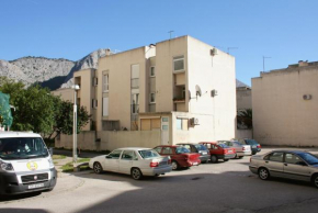 Apartments with a parking space Omis - 5989